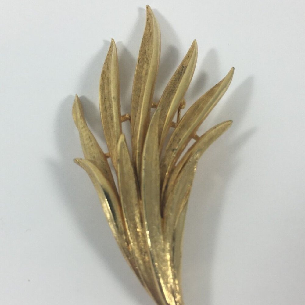 Vintage‎ Gold Tone Waving Grass Brooch